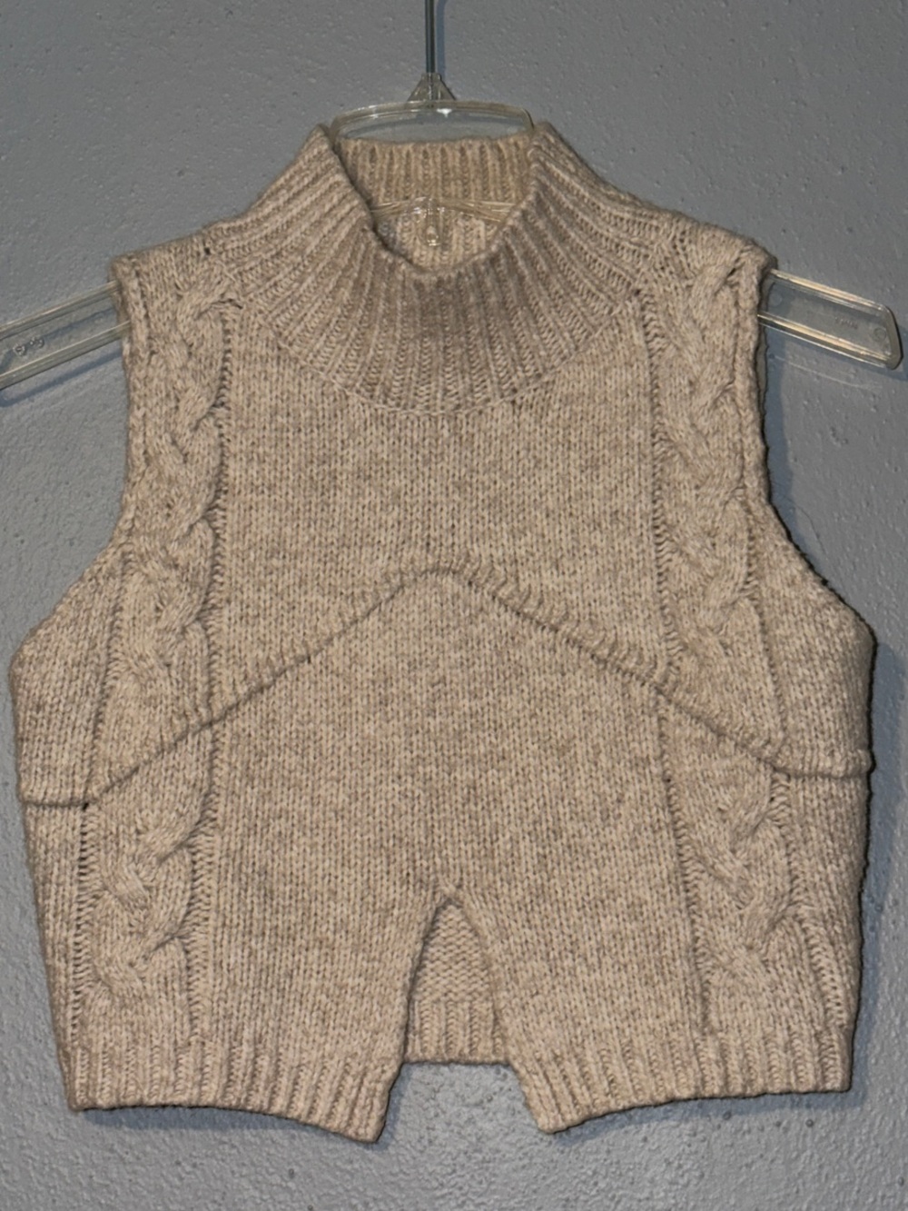Le Lis Sleeveless Cropped Cable Knit Turtleneck Vest